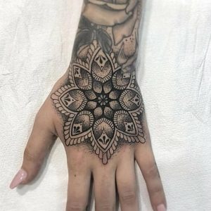 El mejor estudio para hacer tatuajes en Barcelona (Barrio Gótico)